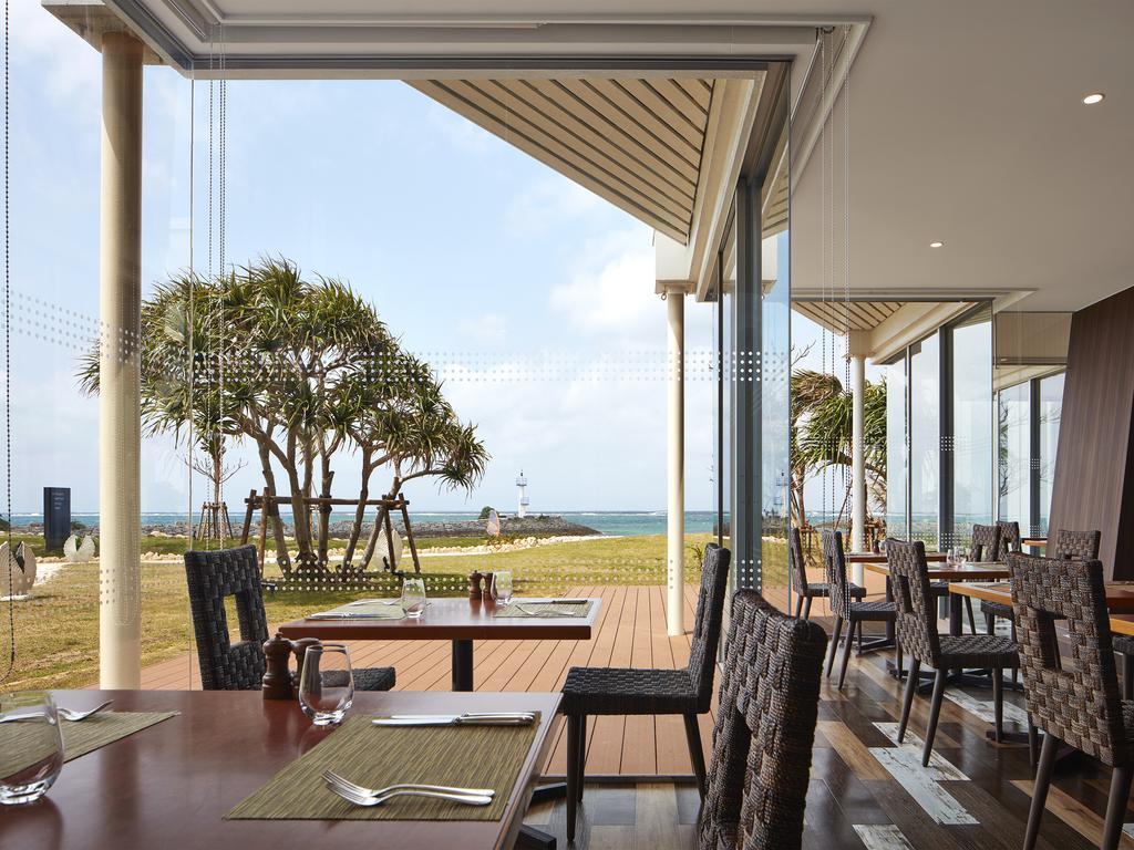 Sheraton Okinawa Sunmarina Resort Onna Eksteriør billede