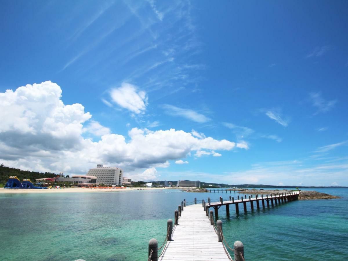 Sheraton Okinawa Sunmarina Resort Onna Eksteriør billede