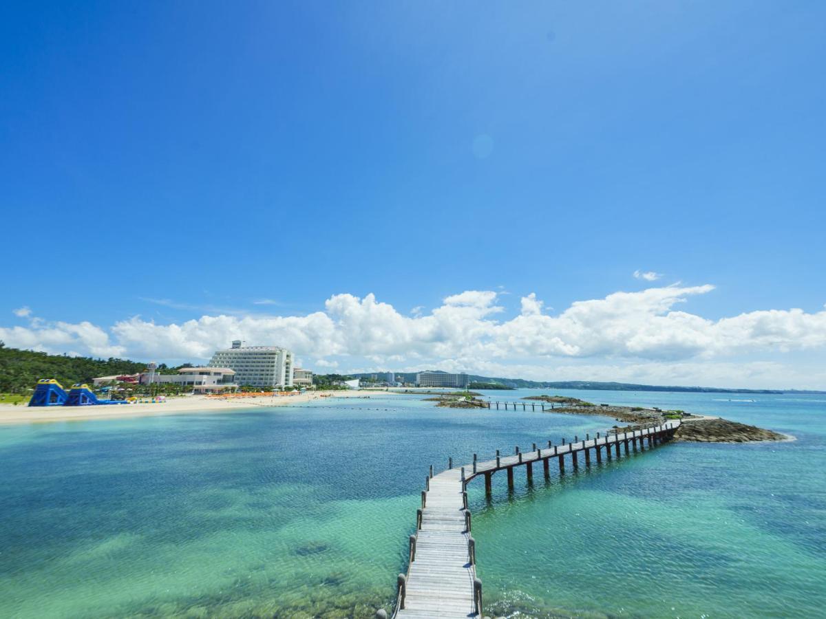 Sheraton Okinawa Sunmarina Resort Onna Eksteriør billede
