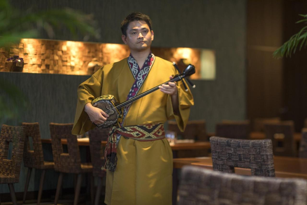 Sheraton Okinawa Sunmarina Resort Onna Eksteriør billede