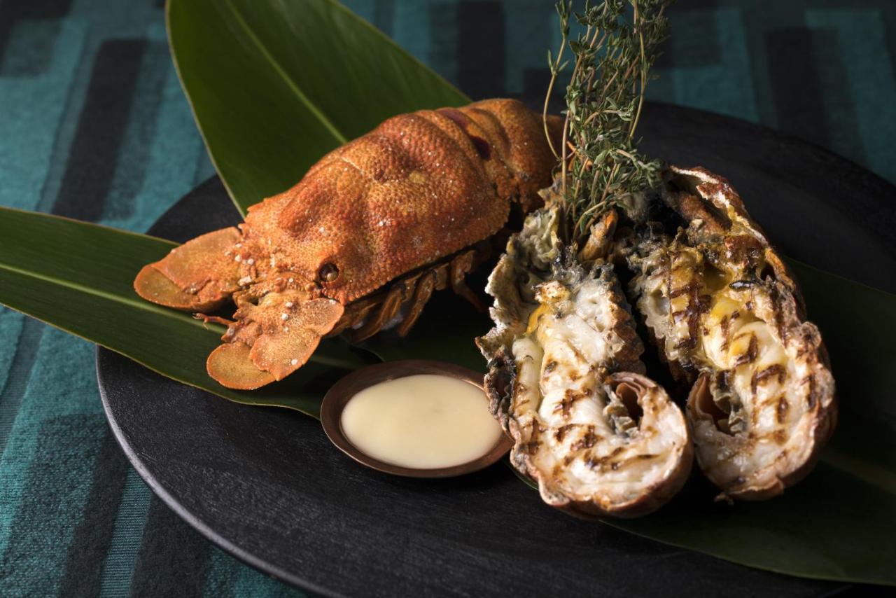 Sheraton Okinawa Sunmarina Resort Onna Eksteriør billede