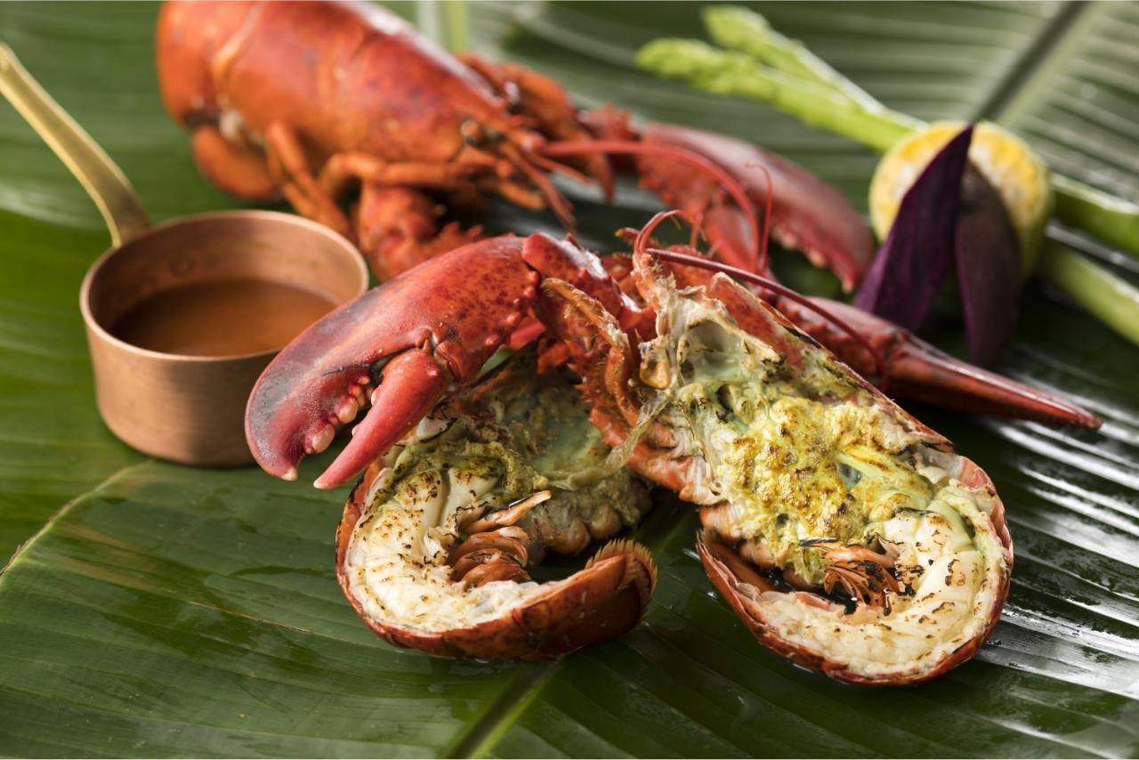 Sheraton Okinawa Sunmarina Resort Onna Eksteriør billede