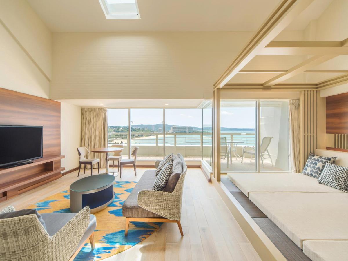 Sheraton Okinawa Sunmarina Resort Onna Værelse billede